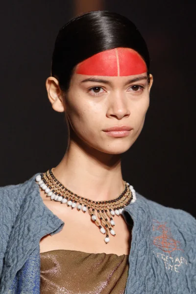 Look 64